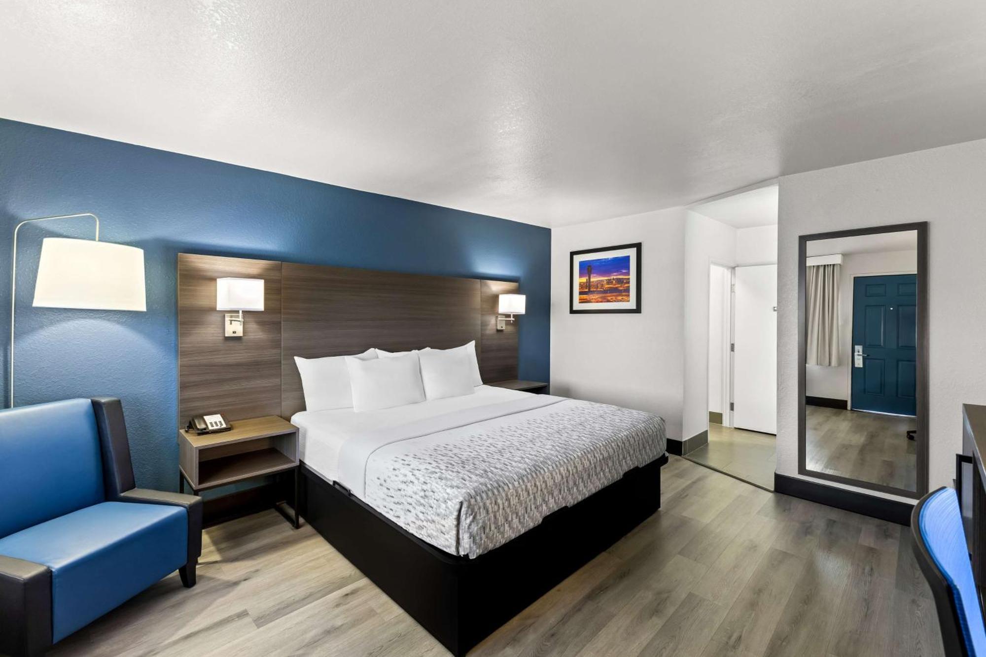 Hotel Surestay By Western Airport